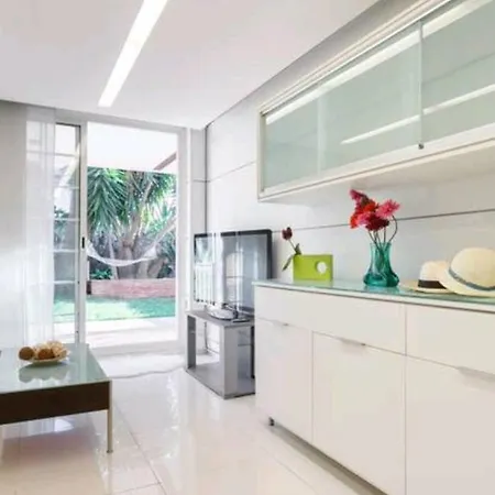 Moderno Apartamento Con Piscina Cerca Playa